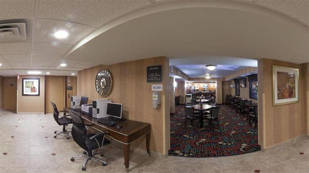 Holiday Inn Express Fairfax-Arlington Boulevard By Ihg Экстерьер фото